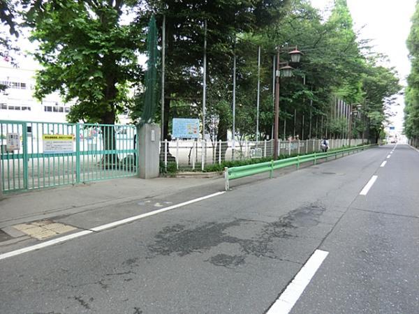 Primary school. 500m to Momoi fourth elementary school