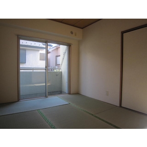 Living and room. Japanese-style room 6 quires