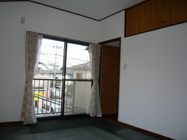 Living and room. 2F Northern room (carpet Chokawa planned)