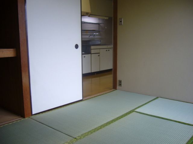 Living and room. Japanese-style room has also become clean