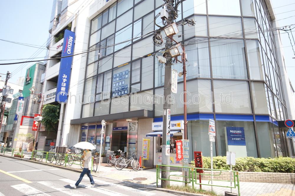 Bank. Mizuho 265m to Bank Nishiogikubo branch