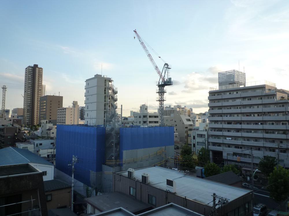 View photos from the dwelling unit. View from the site (January 2012) shooting