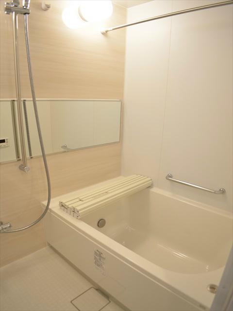 Bathroom. Please heal the fatigue of the day