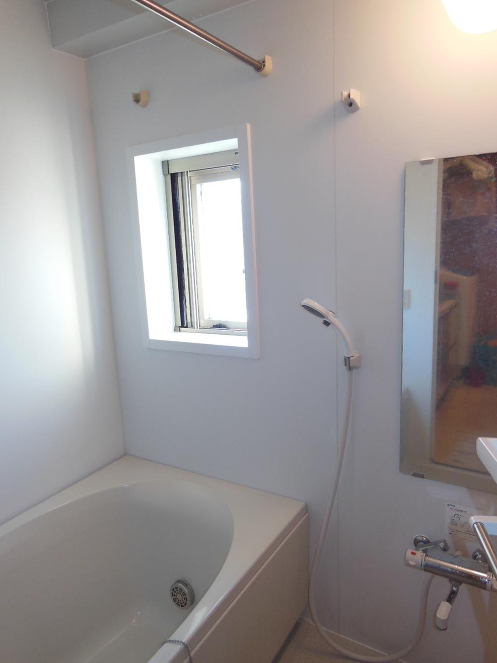 Bathroom. Bright bathroom (December 2013) Shooting