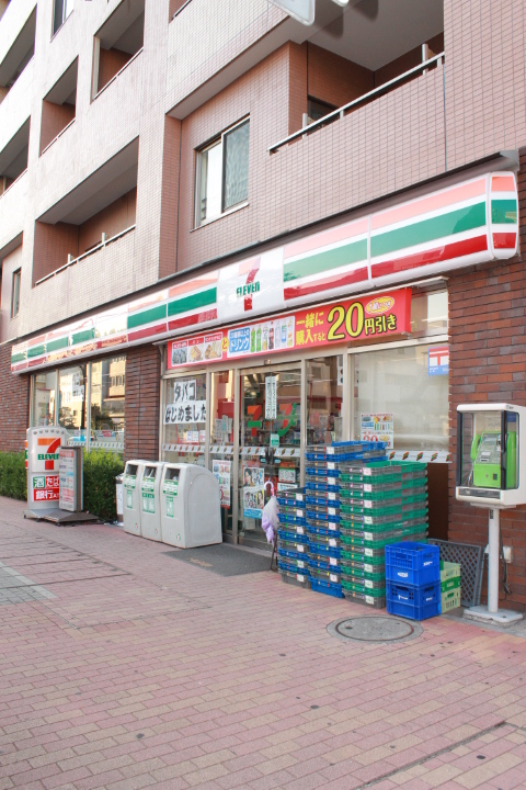 Convenience store. Seven-Eleven Sumida Honjo 3-chome up (convenience store) 178m