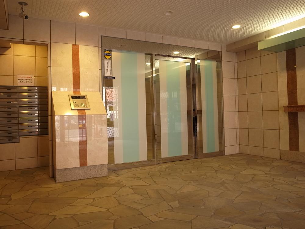 Other common areas. Auto-lock site (November 2013) Shooting