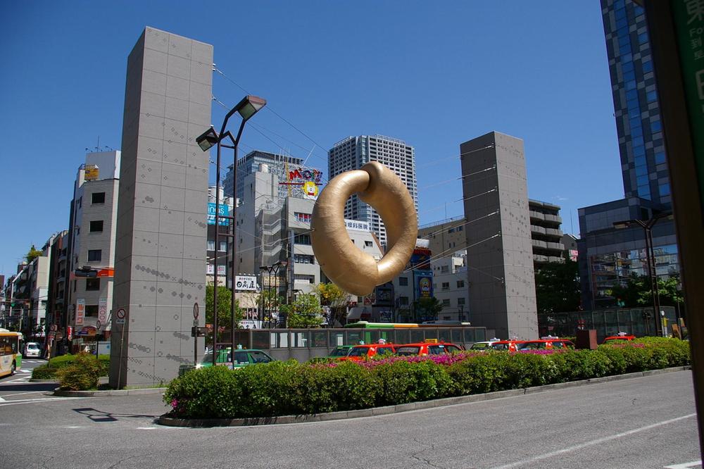 station. "Kinshicho" station walk about 10 minutes. 3 Station 3 is located with excellent routes available convenience.