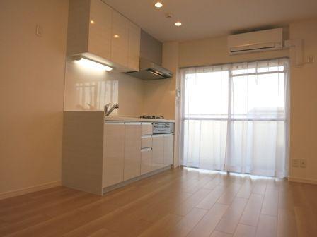 Kitchen. ~ 12 / 6 interior was completed ~  System kitchen of state-of-the-art amenities