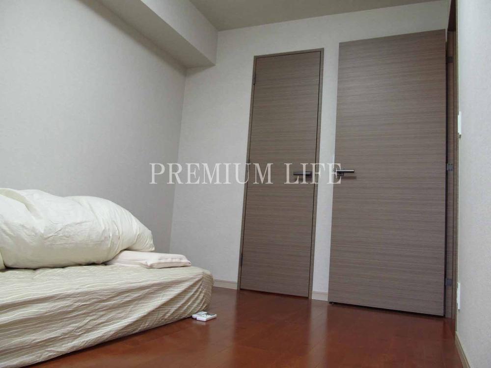 Non-living room. About 5.8 Pledge of bedroom