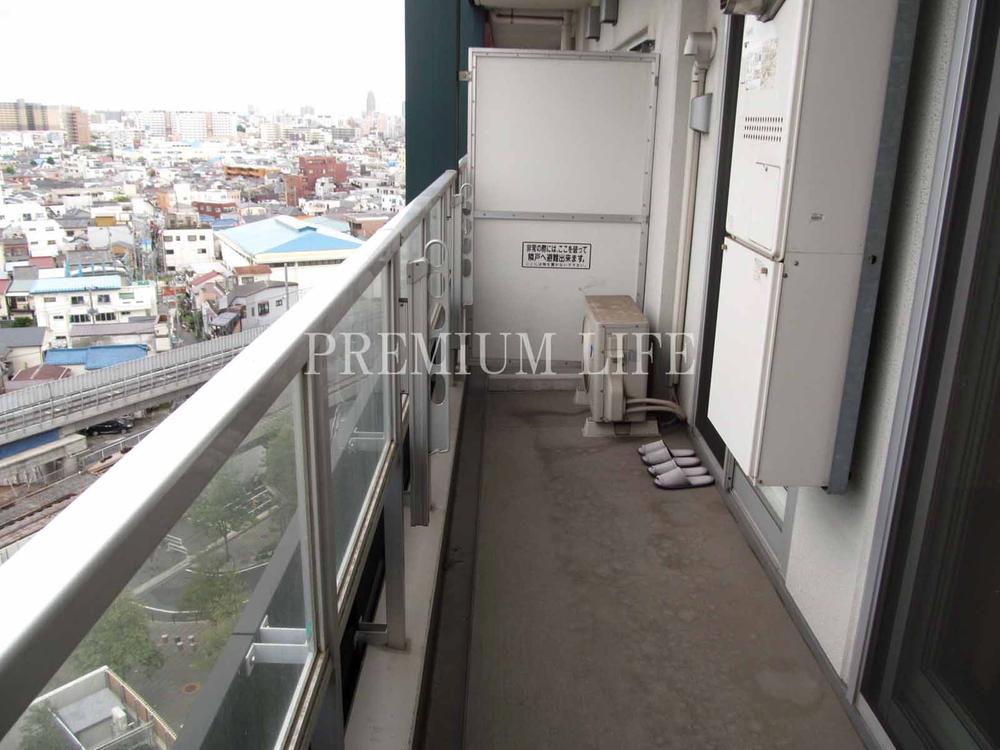 Balcony. Fences of the skeleton is the director makes a sense of release