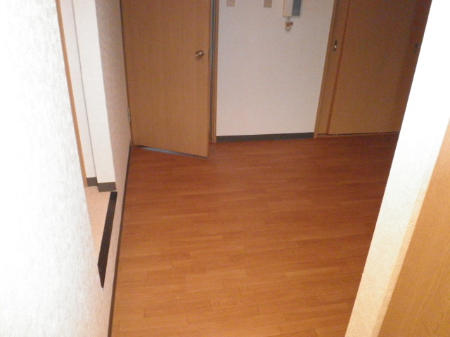 Other room space. Excuse me, Rifumu ago.