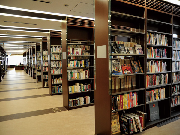 Surrounding environment. Sumida Hikifune library (about 80m / 1-minute walk)