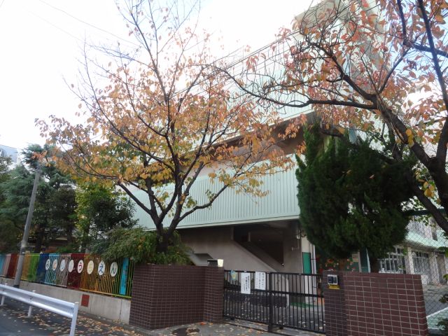 kindergarten ・ Nursery. Green kindergarten (kindergarten ・ 360m to the nursery)