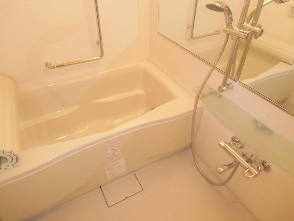 Bathroom.  ■ Bathroom with Reheating function  ■ 1317 will spend a leisurely bath time in size.