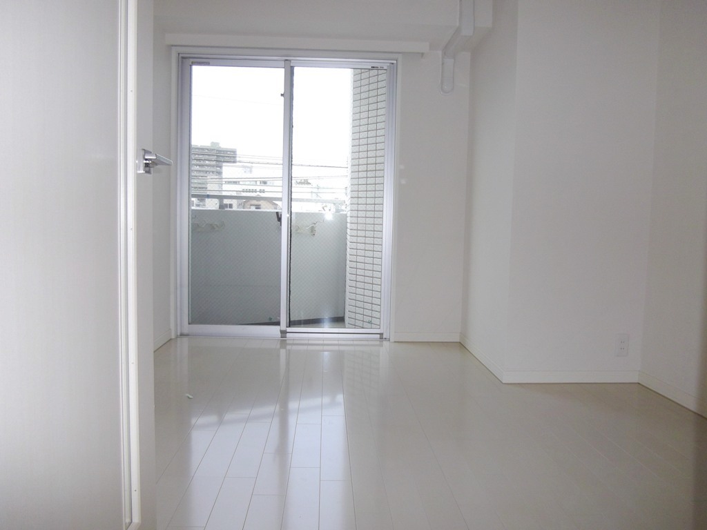 Living and room. This room was the white tones.