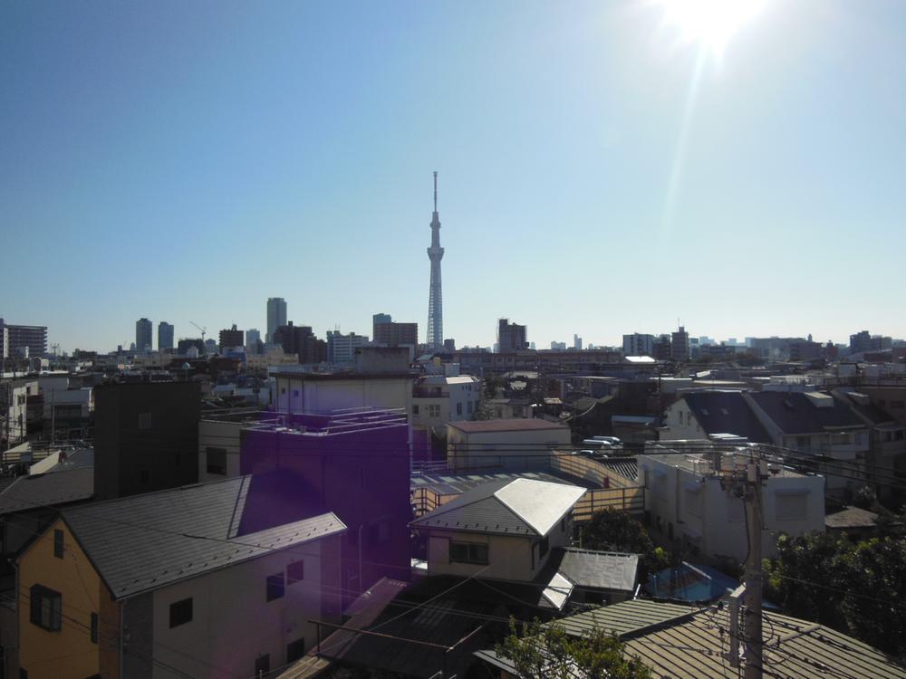 View photos from the dwelling unit. View from the site (November 2013) Shooting