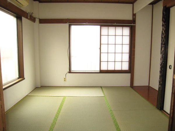 Other room space. Japanese-style room 6 quires