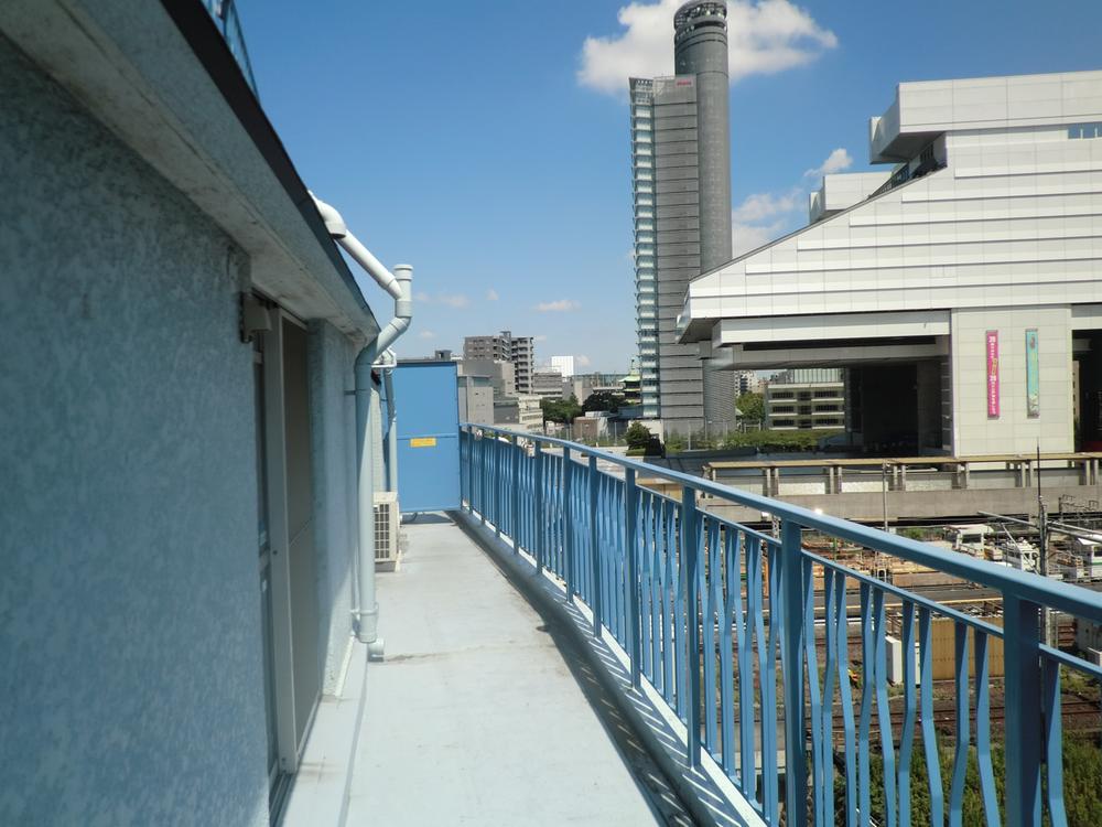 Balcony. Local (August 2013) Shooting