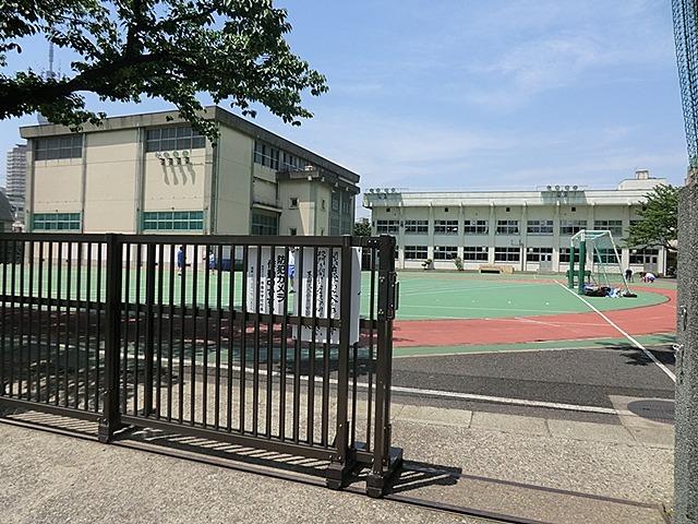 Junior high school. Terashima 482m until junior high school