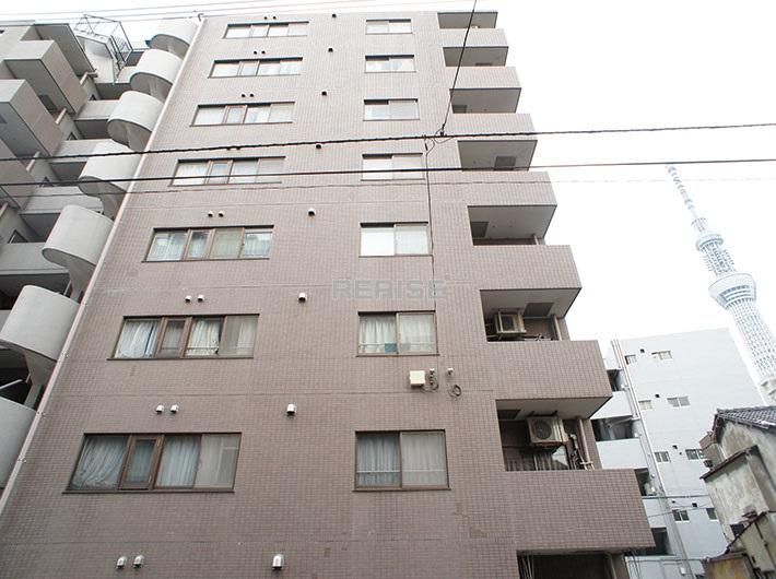 Local appearance photo. It is a quiet residential area