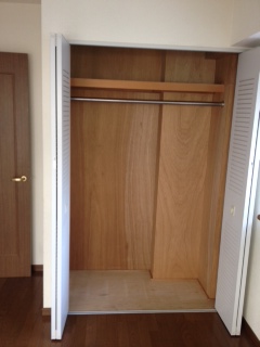 Receipt. Each room and the front door ・ There housed a total of five locations in the hallway