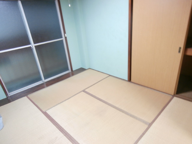 Living and room. Is a Japanese-style room