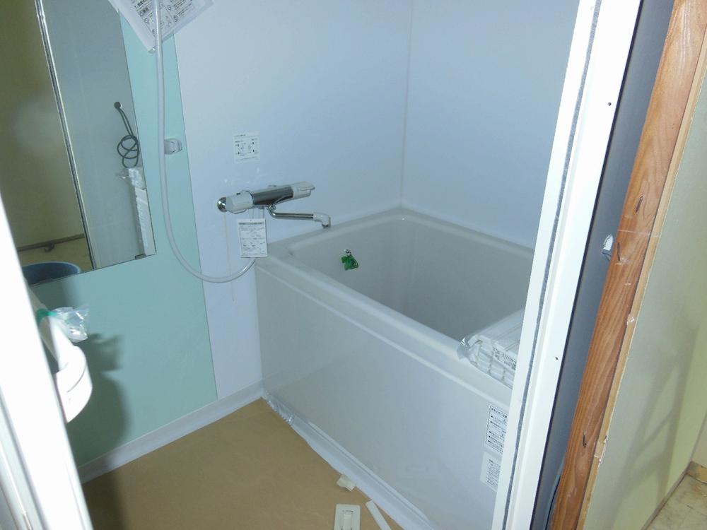 Bathroom. Reform in indoor bathroom (July 2013) Shooting