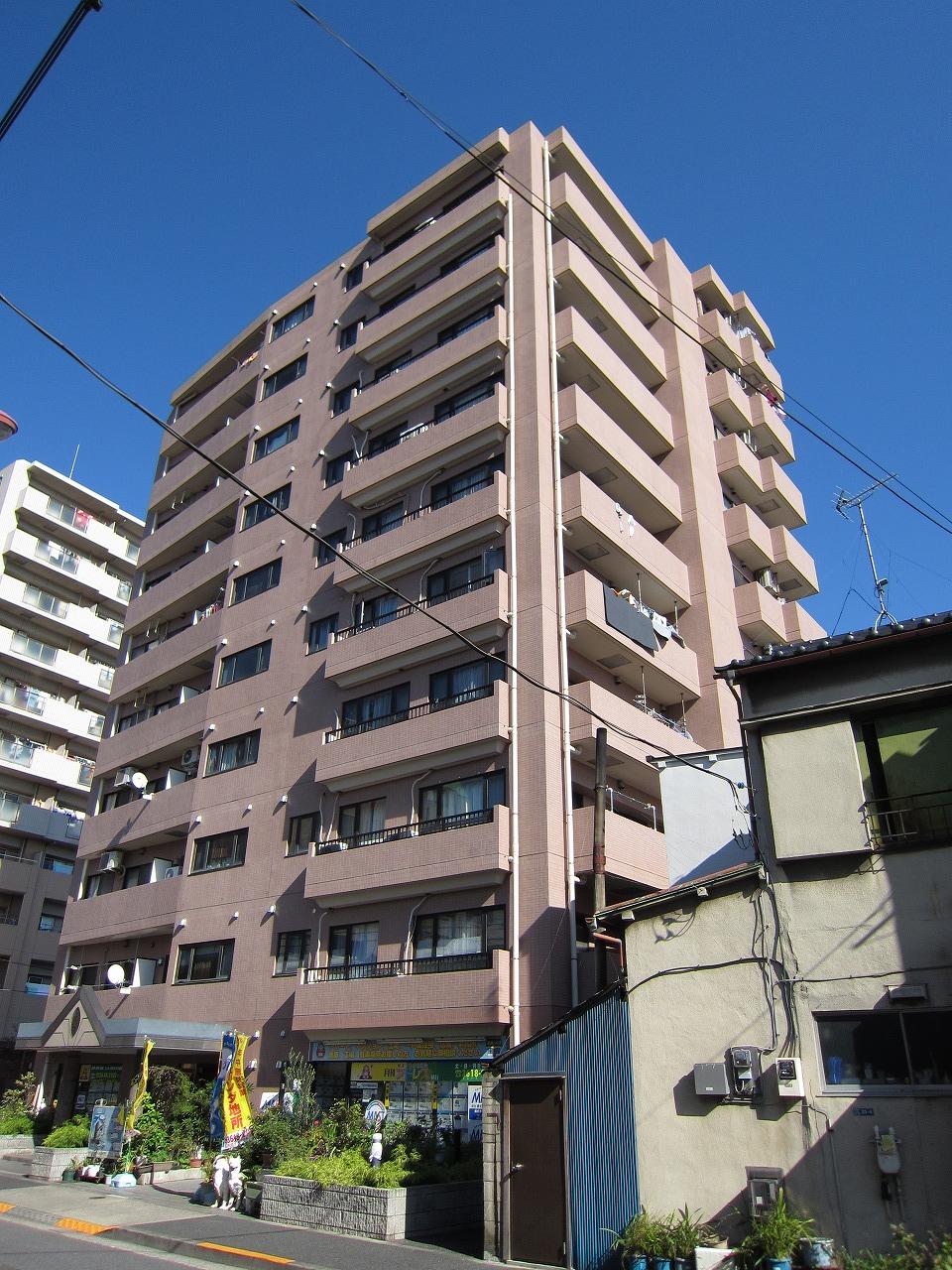 Local appearance photo. Local (10 May 2013) Shooting