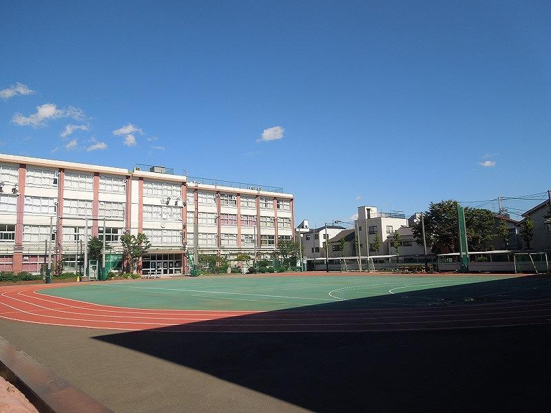 Junior high school. Shingo 嬬第 315m to two junior high school
