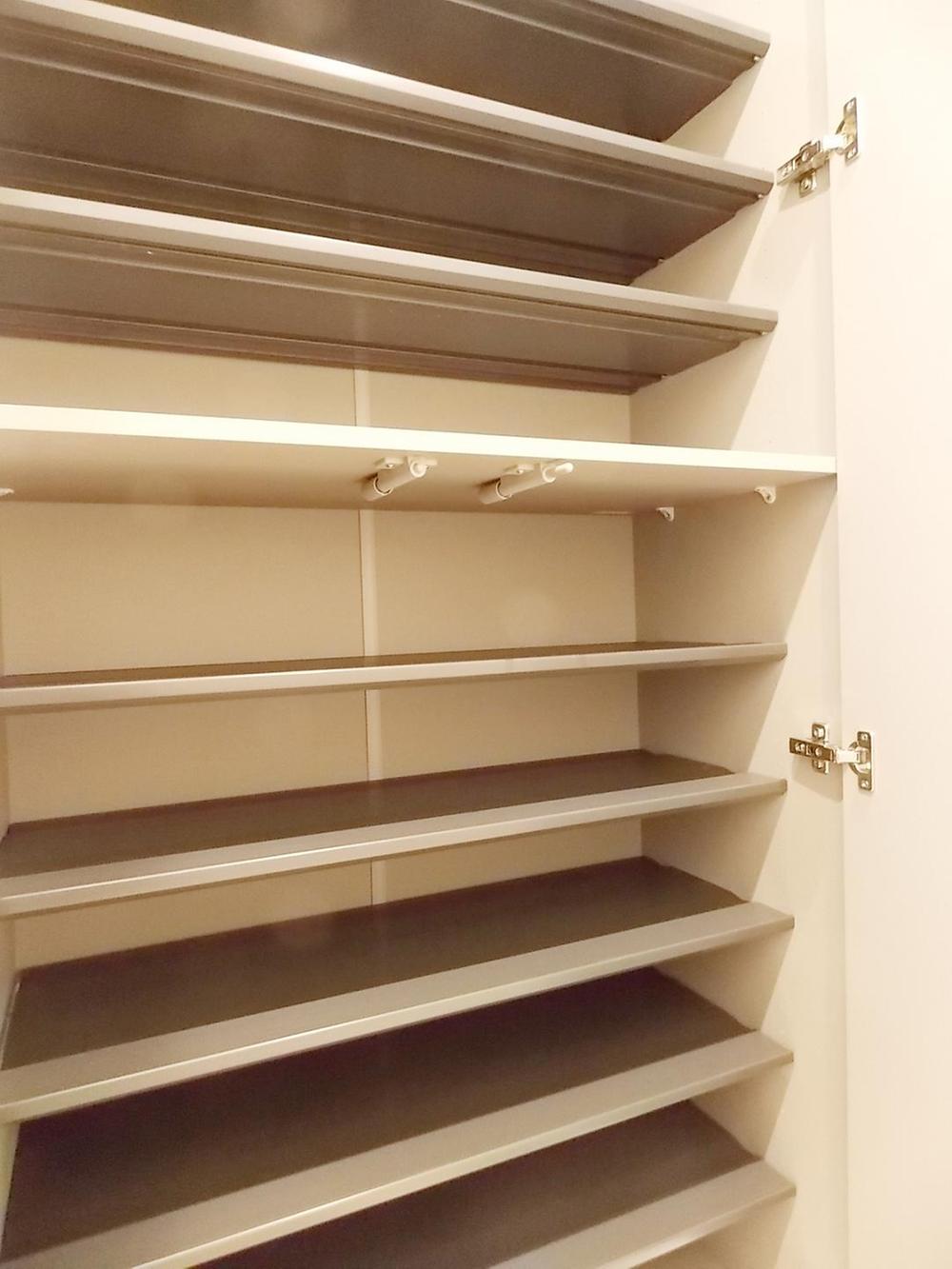 Receipt. Entrance storage are also many.