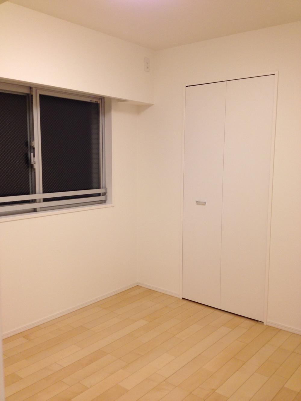 Non-living room. Indoor (September 2013) Shooting