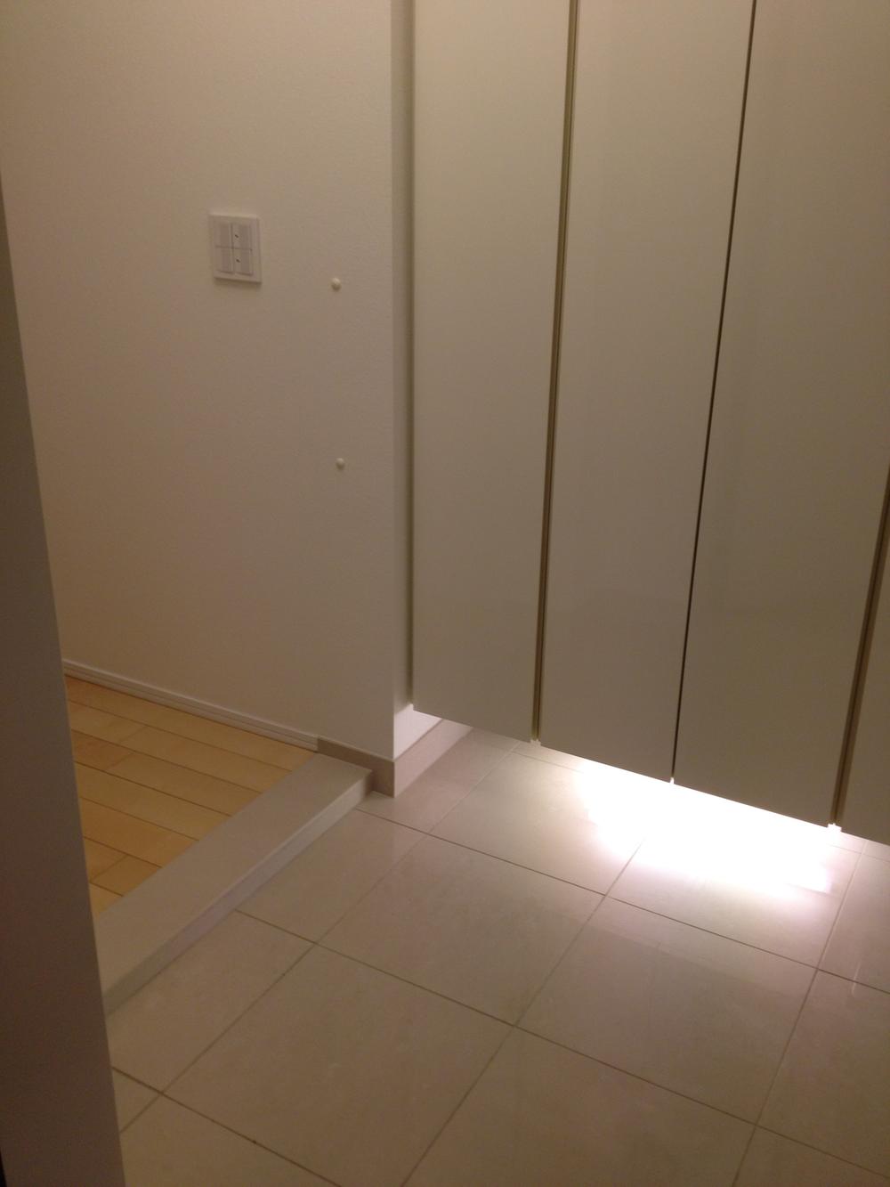 Other introspection. Indoor (September 2013) Shooting