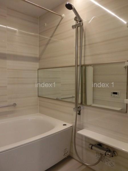 Bathroom. Convenient reheating ・ With bathroom dryer!