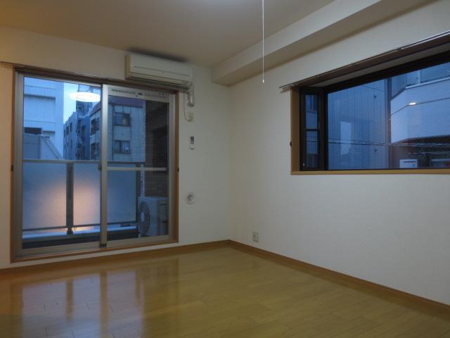 Living and room. Western-style 1 (corner room)