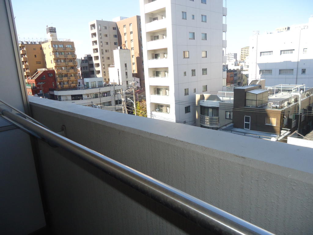 Balcony. Sky tree is visible from the balcony