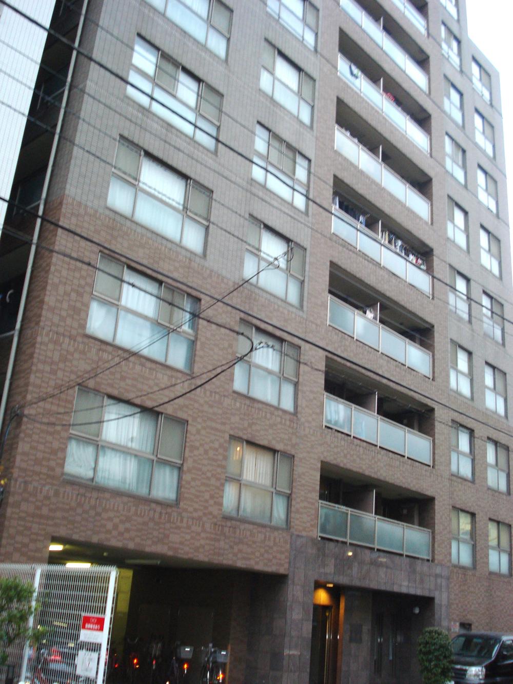 Local appearance photo. Local (12 May 2013) Shooting