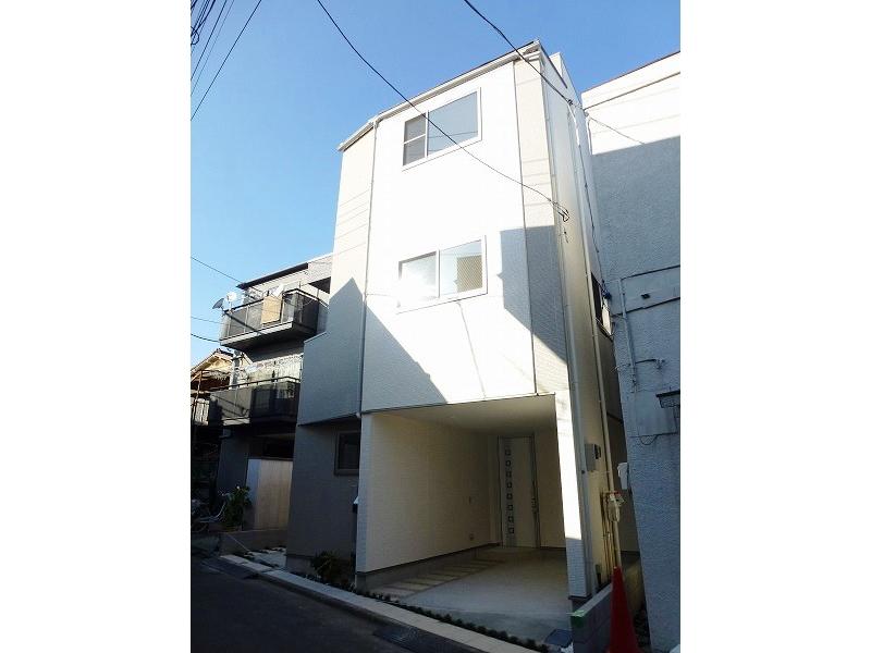 Local appearance photo. Local (11 May 2013) Shooting