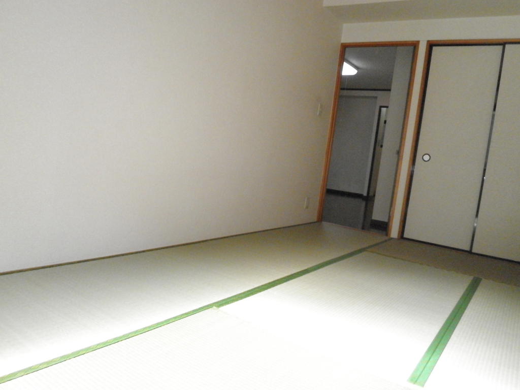 Other room space. Japanese-style room 7.5 quires