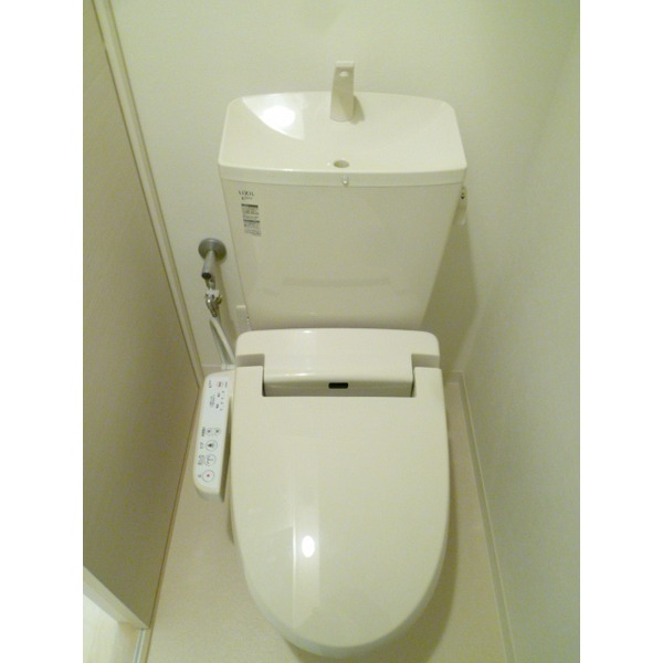 Toilet. 202, Room photo