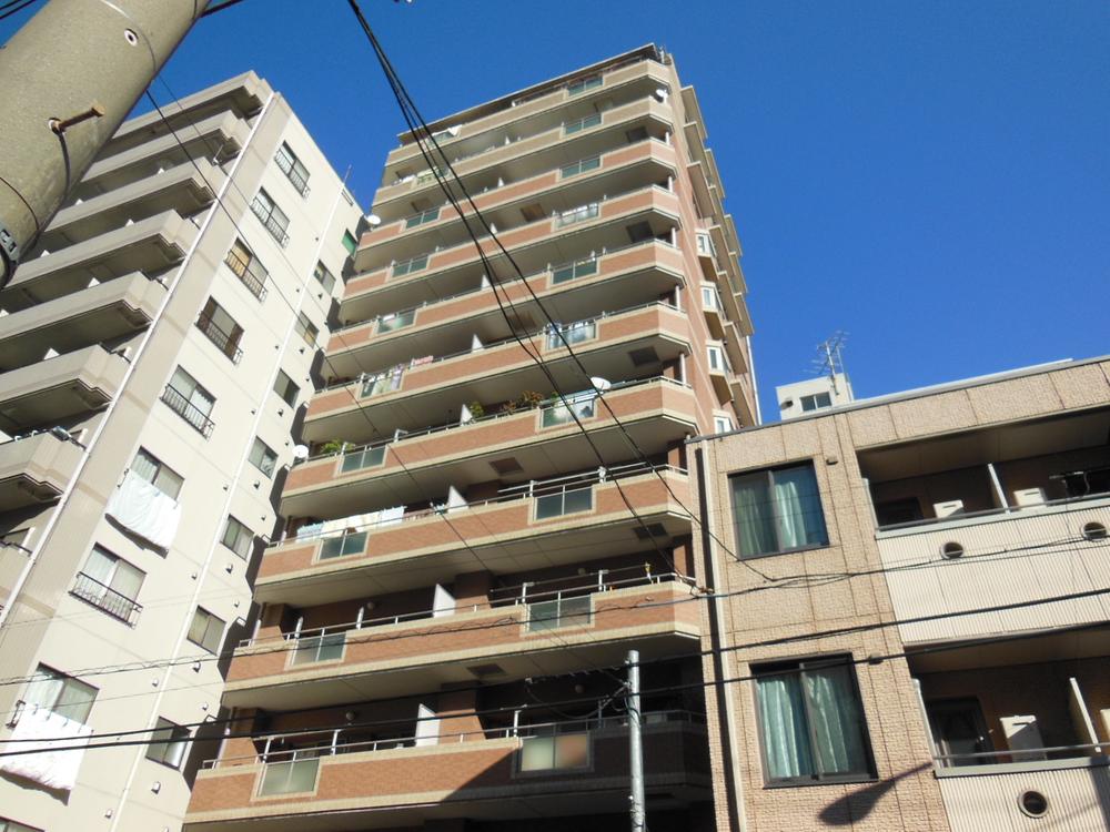 Local appearance photo. Local (12 May 2013) Shooting