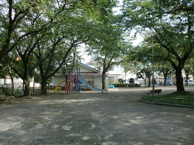 park. Shiba Nishikoen up to 5m
