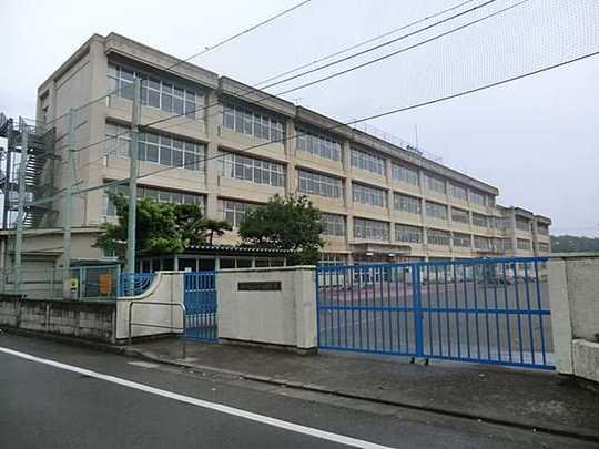 Primary school. Tachikawa Municipal Kamisunagawa 800m up to elementary school