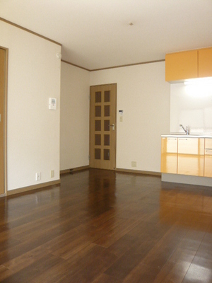 Living and room. Spacious 60 square meters beyond the, 2LDK is an introduction! ! 