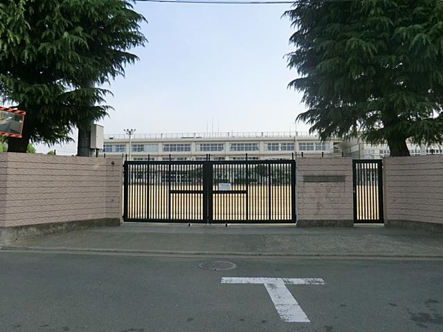 Junior high school. 836m to Tachikawa Municipal Tachikawa fourth junior high school