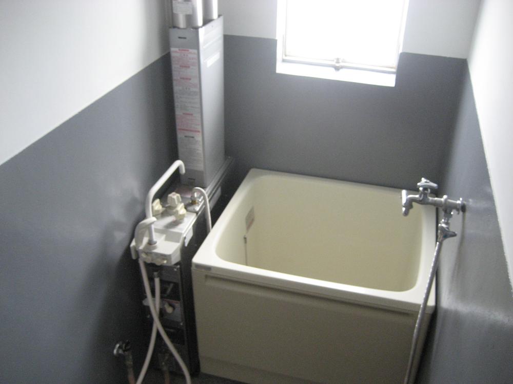 Bathroom. Room (August 2013) Shooting