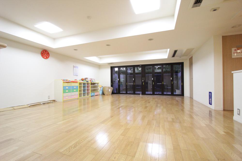 Other common areas. Kids Room Shared facilities also enhance !!