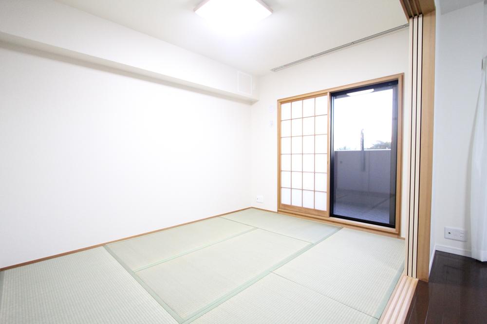 Non-living room. Japanese-style room 6.0 Pledge
