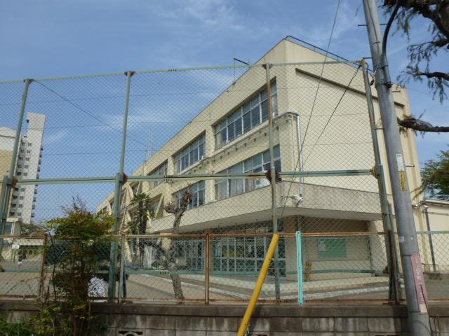 Primary school. 500m to Oyama Elementary School