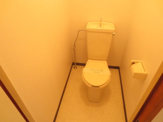 Toilet.  ☆ It is another popular bus toilet ☆