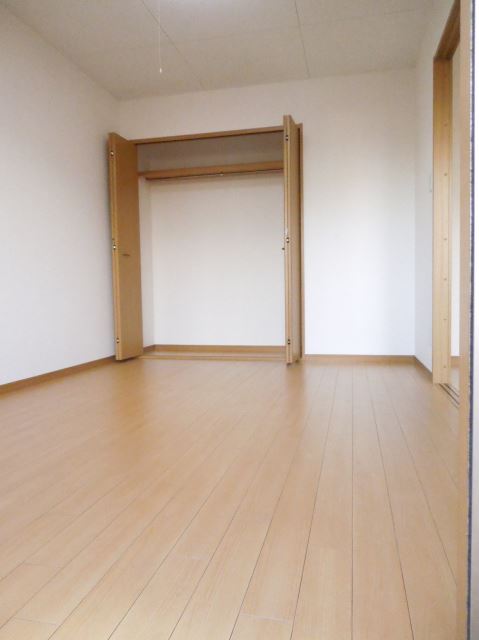 Living and room.  ☆ It is east of Asahi of plug closet with rooms ☆